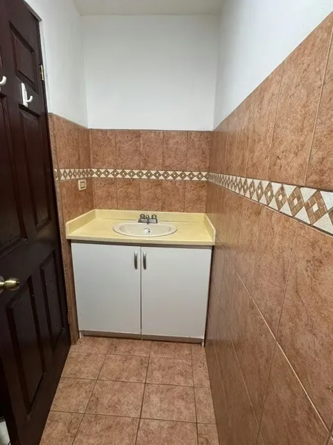 Cuenta con excelente ubicación en la zona de San Antonio de Desamparados, cerca de Escuelas, Colegios, Farmacias, Supermercados. Con varias salidas hacia ..., photo 12