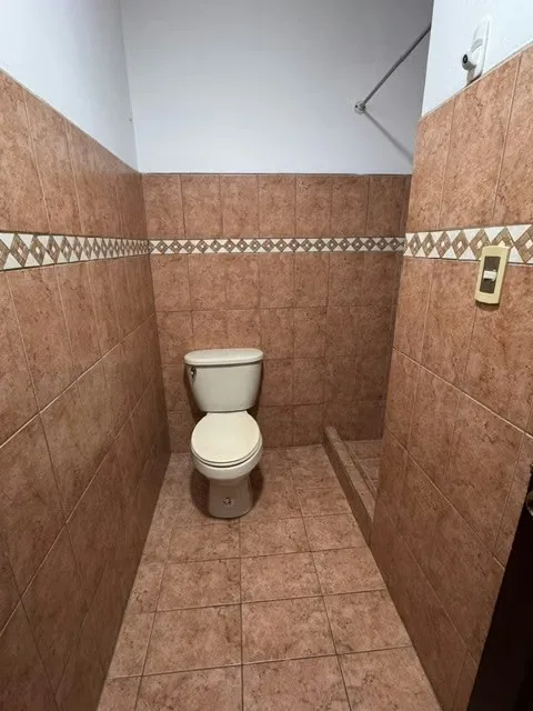 Cuenta con excelente ubicación en la zona de San Antonio de Desamparados, cerca de Escuelas, Colegios, Farmacias, Supermercados. Con varias salidas hacia ..., photo 13