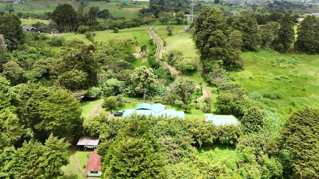 FINCA EXCEPCIONAL DE 4.6 HECTAREAS EN VENTA | SAN JERÓNIMO DE MORAVIA 46,473 m² de terreno · Propiedad rural · Naturaleza y privacidad · ...