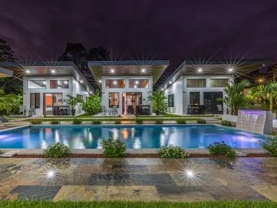 Increíble oportunidad de inversión llave en mano, 3 villas y una casa de 2 dormitorios con piscina., photo 2
