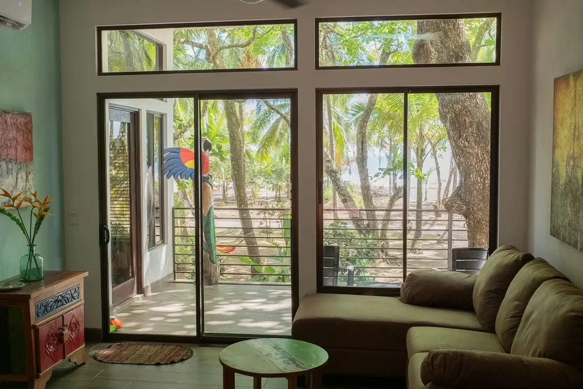 Sale of house in front of the Sea in Palo Seco. It has the following characteristics:, photo 3