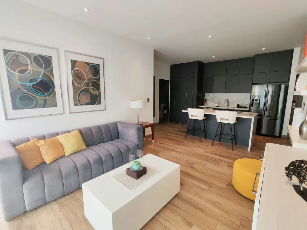Furnished apartment for rent in Rohrmoser. With park views.