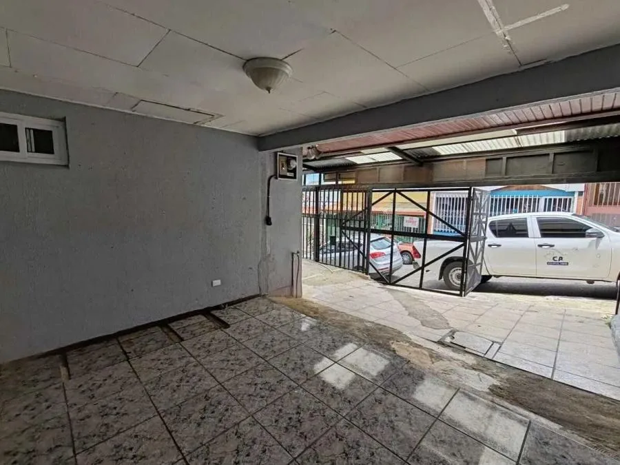 Venta de casa en zona residencial en Sabanilla, Montes de Oca #TY5990 - Venta en Montes de Oca, photo 9