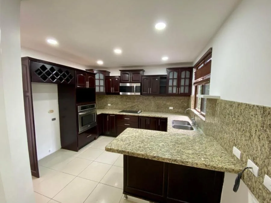 CASA EN VENTA EN ESCAZU, cod: CTL 25-228 - Venta en Escazú, photo 4