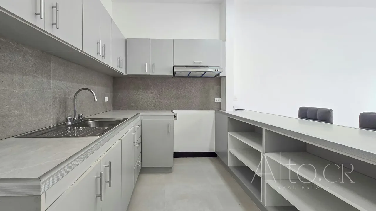 Apartment on 2nd level is within a residential in Pozos de Santa Ana with avocado and 24 / 7 is in a set of 3 apartments, it is in perfect condition of maintenance with spacious ..., photo 3