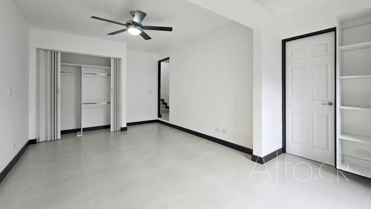 Apartment on 2nd level is within a residential in Pozos de Santa Ana with avocado and 24 / 7 is in a set of 3 apartments, it is in perfect condition of maintenance with spacious ..., photo 9