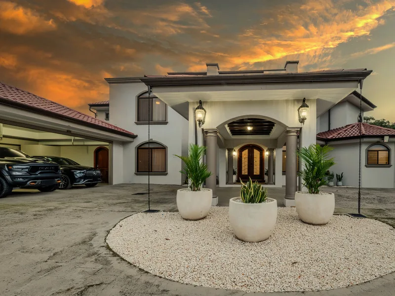 6 Bed Single Family Homes For Sale in Perez Zeledon