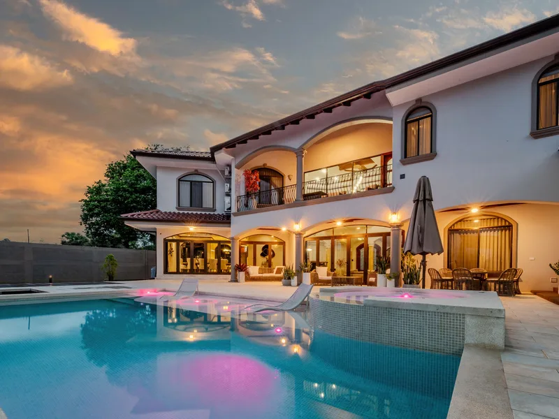 6 Bed Single Family Homes For Sale in Perez Zeledon, photo 3