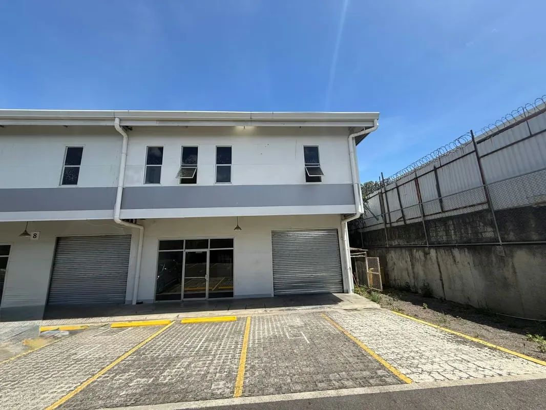 Winery available for industrial and commercial use in Ciudad Colón
