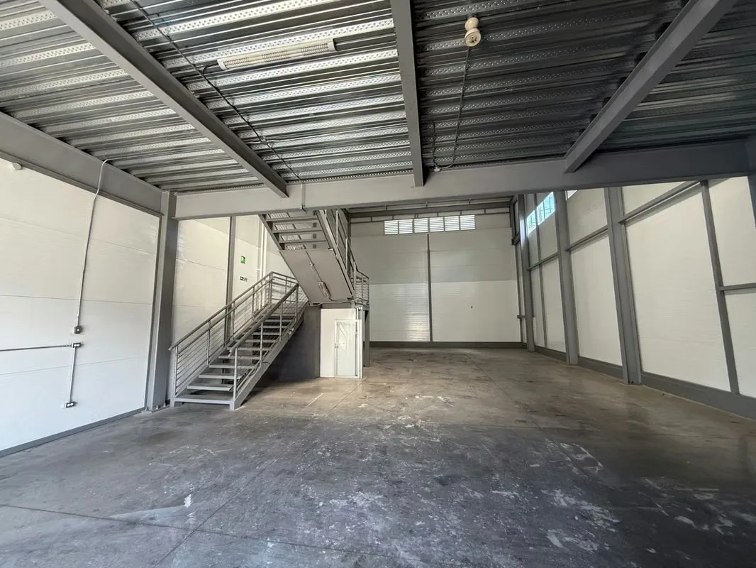 Winery available for industrial and commercial use in Ciudad Colón, photo 11