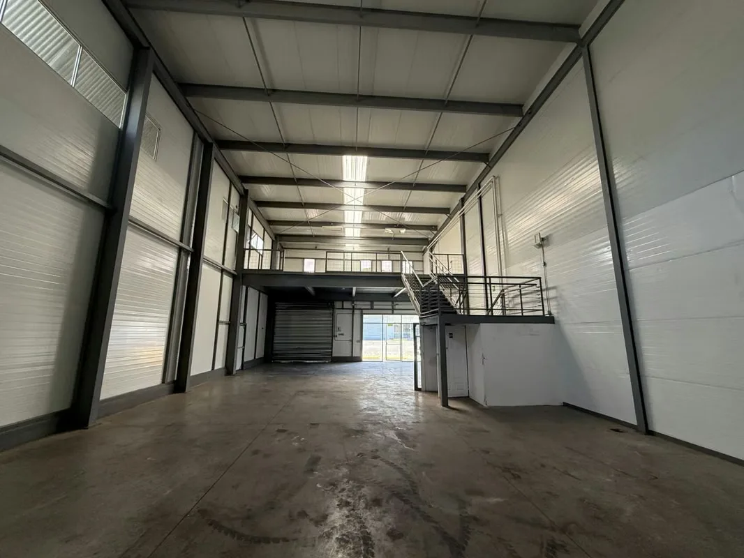 Winery available for industrial and commercial use in Ciudad Colón, photo 8