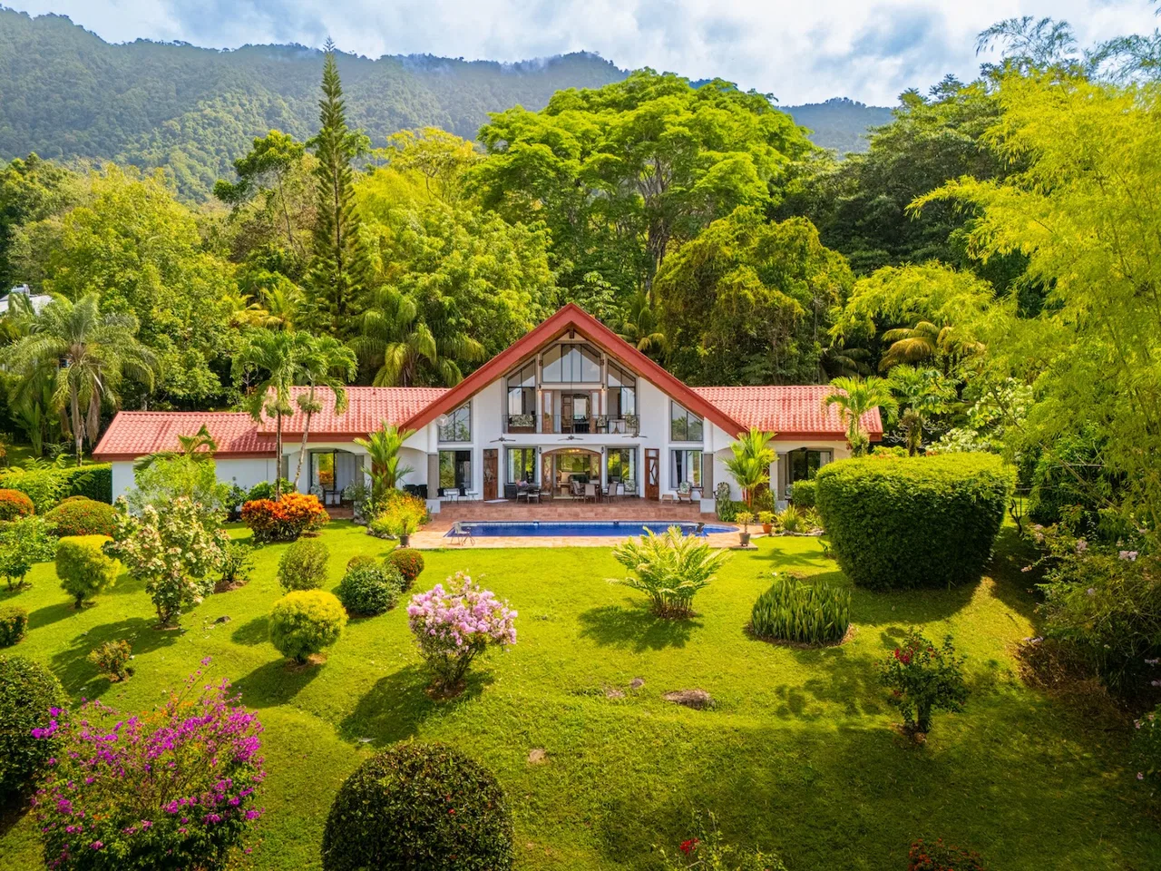 MOUNTAIN  PROPERTY WITH FOUR BEDROOMS, IN OJOCHAL – 1.83 ACRES