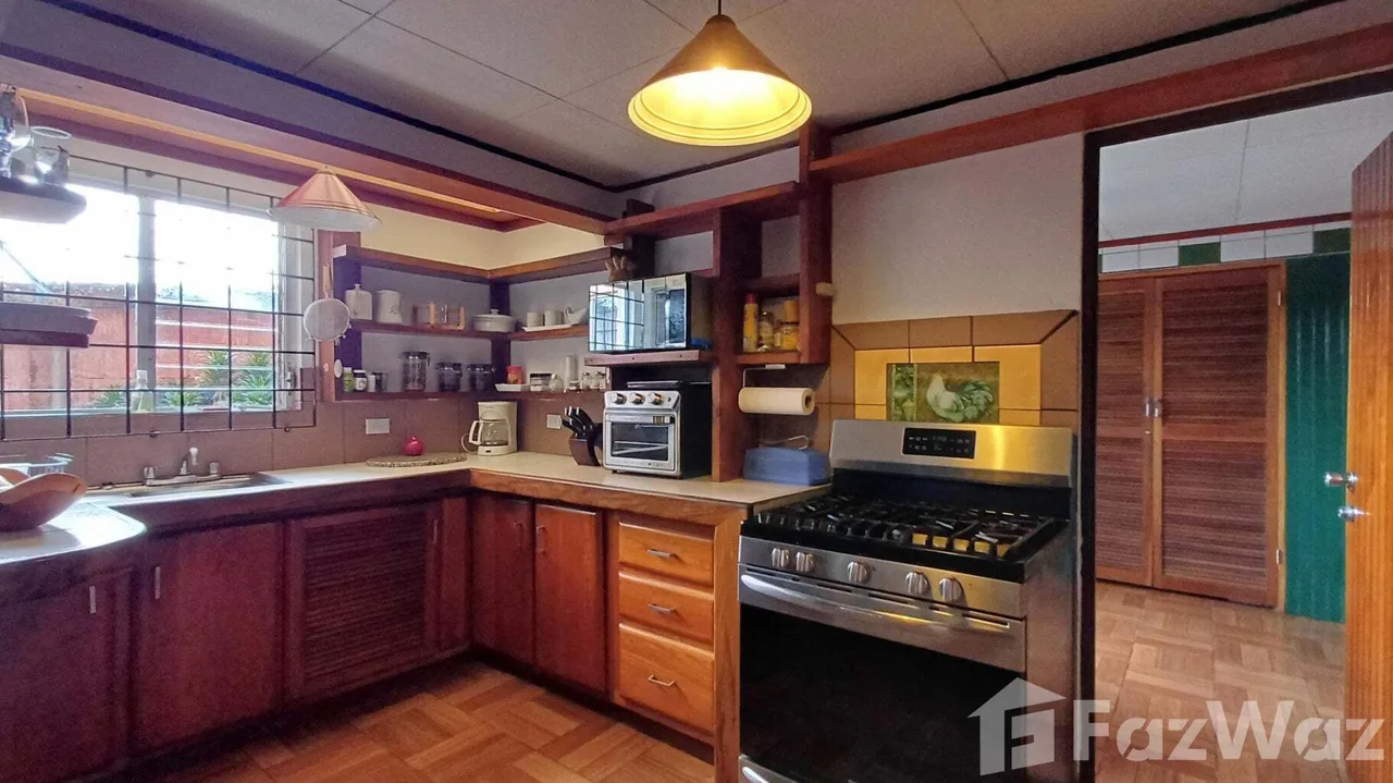 3 Bedroom House for Sale at Curridabat for $1,800, photo 2