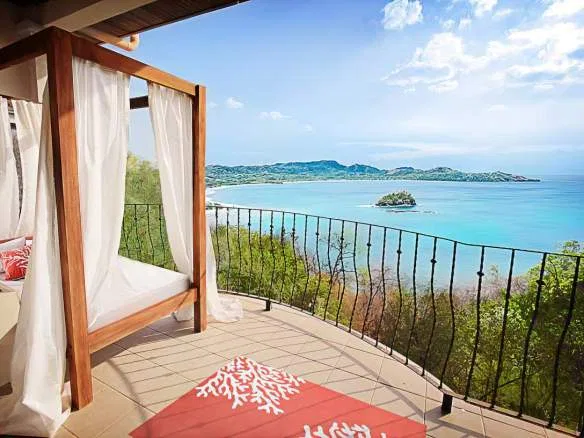 EXCEPTIONAL LOCATION | SPECTACULAR OCEAN VIEWS | FLAMINGO COVE