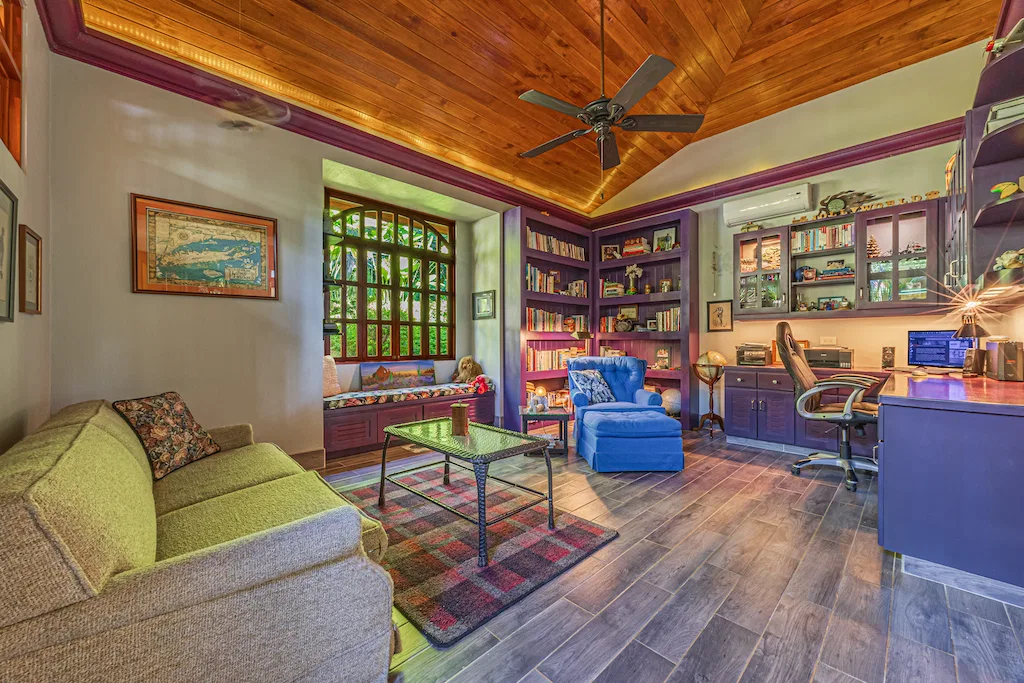 LUXURY HOME WITH OCEAN VIEWS AND GUEST HOUSE – 3.39 ACRES, photo 17