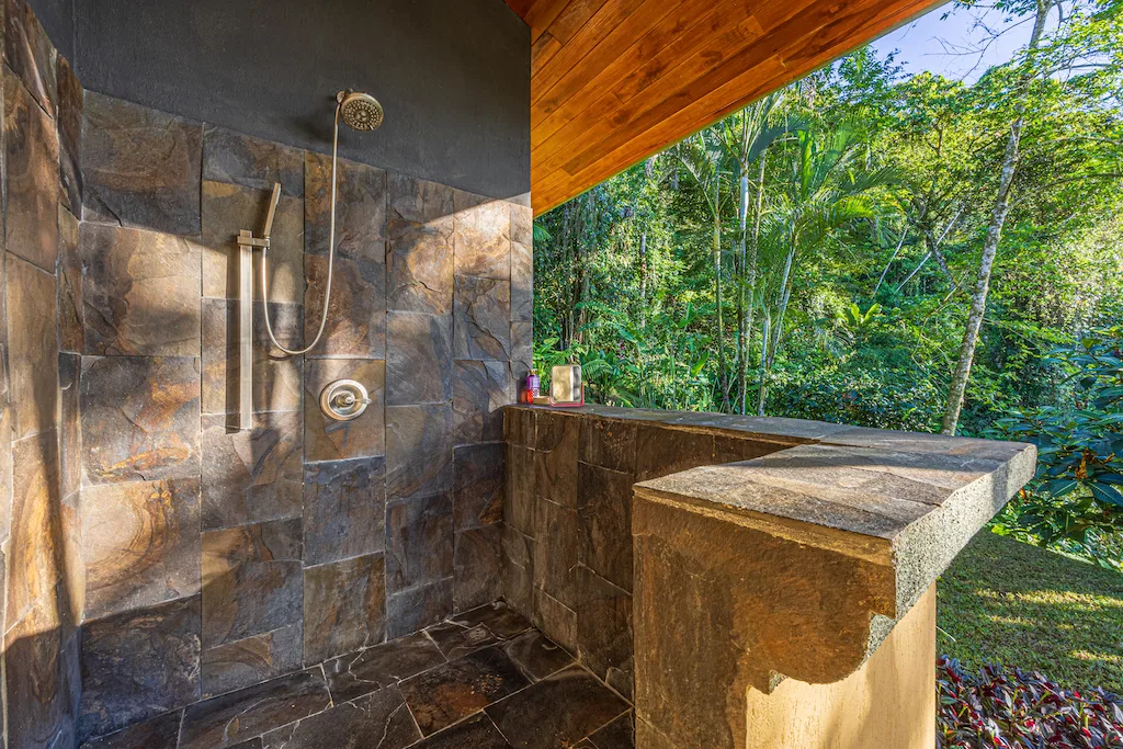 LUXURY HOME WITH OCEAN VIEWS AND GUEST HOUSE – 3.39 ACRES, photo 19
