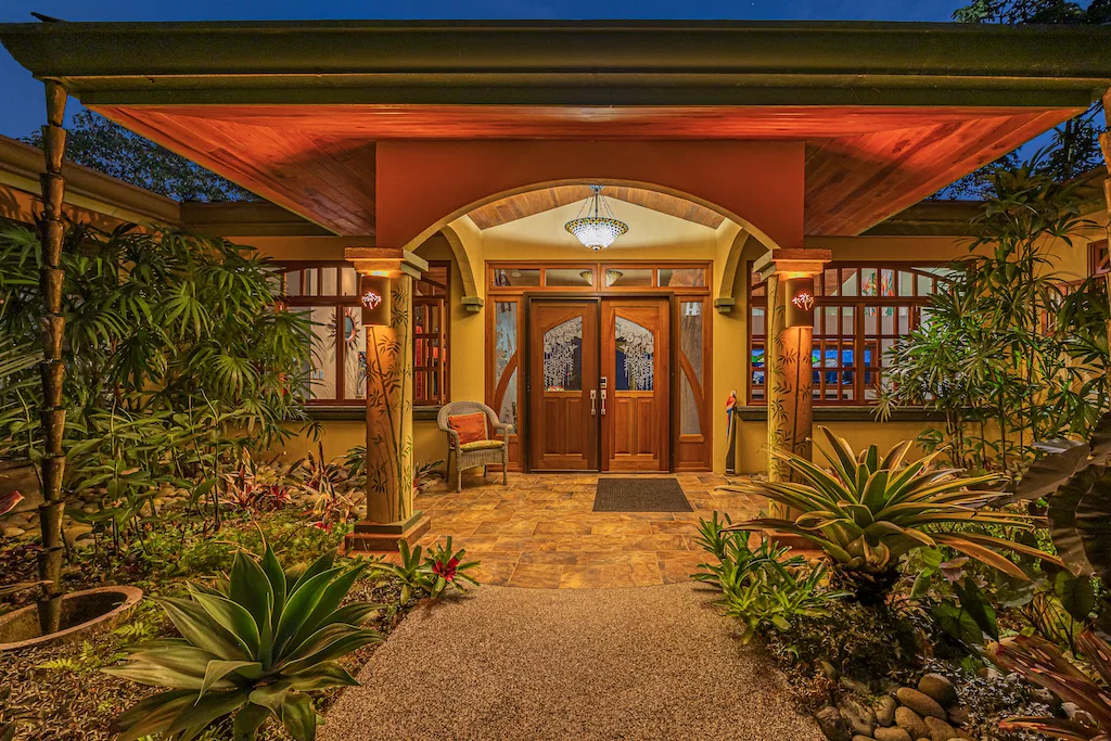LUXURY HOME WITH OCEAN VIEWS AND GUEST HOUSE – 3.39 ACRES, photo 23