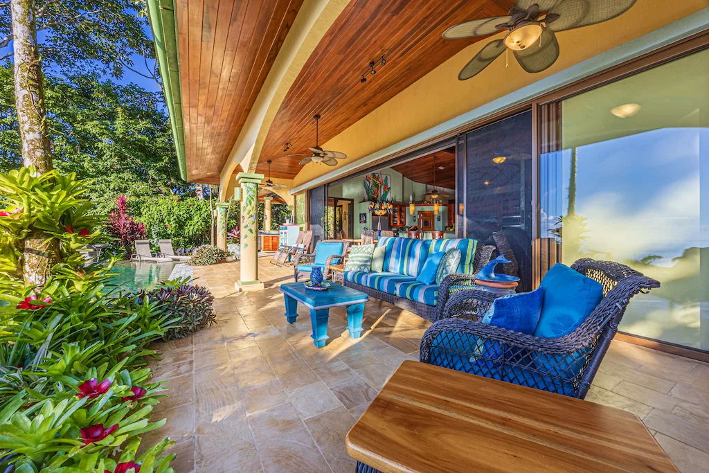 LUXURY HOME WITH OCEAN VIEWS AND GUEST HOUSE – 3.39 ACRES, photo 8