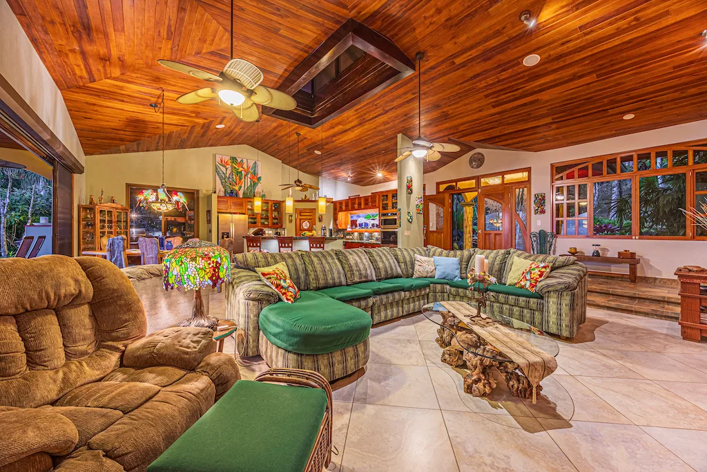 LUXURY HOME WITH OCEAN VIEWS AND GUEST HOUSE – 3.39 ACRES, photo 10