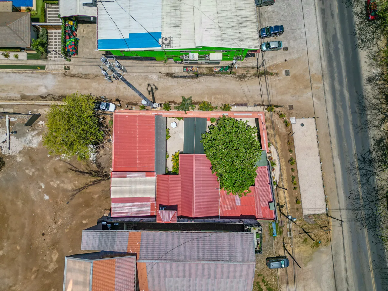 Versatile Property in Tamarindo Prime Location - Ideal for Living or Investment