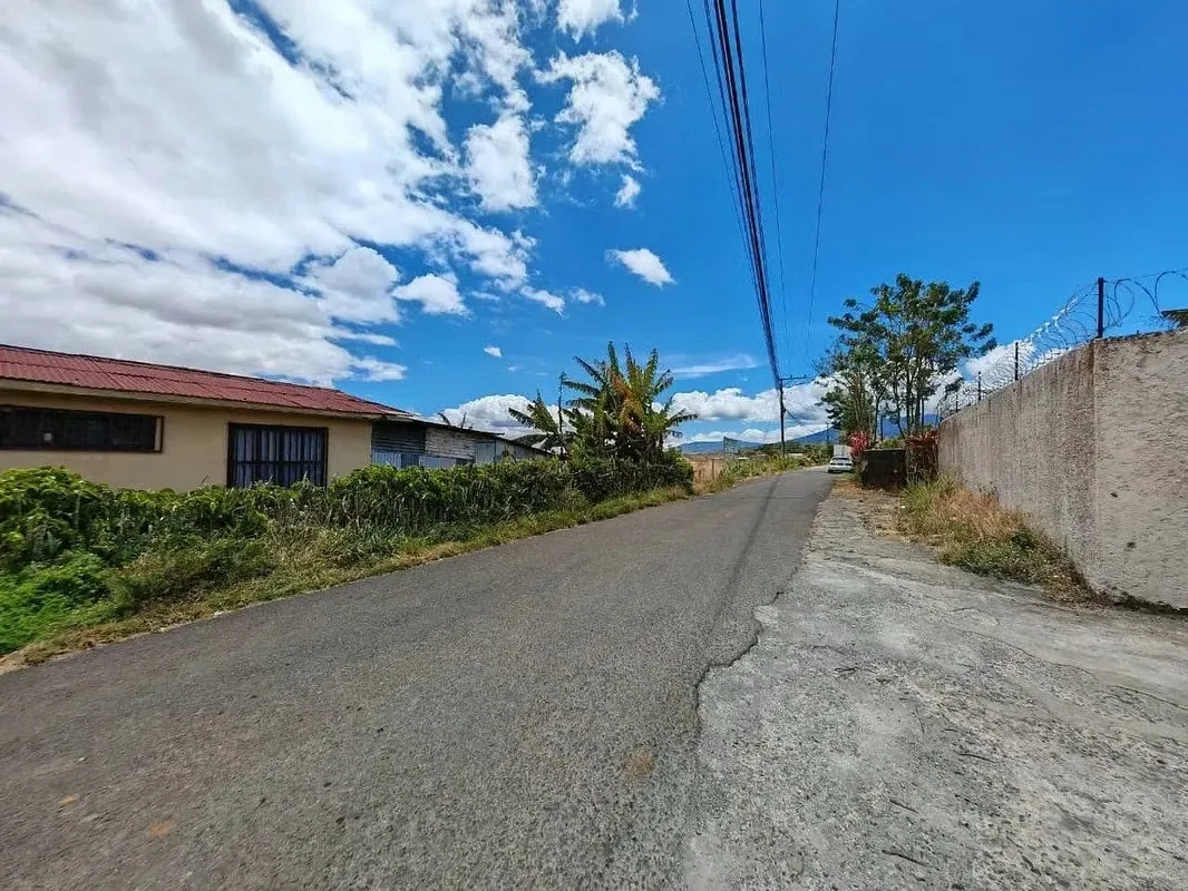 Opportunities to acquire flat, mixed-use development land in strategic locations are becoming ..., photo 7
