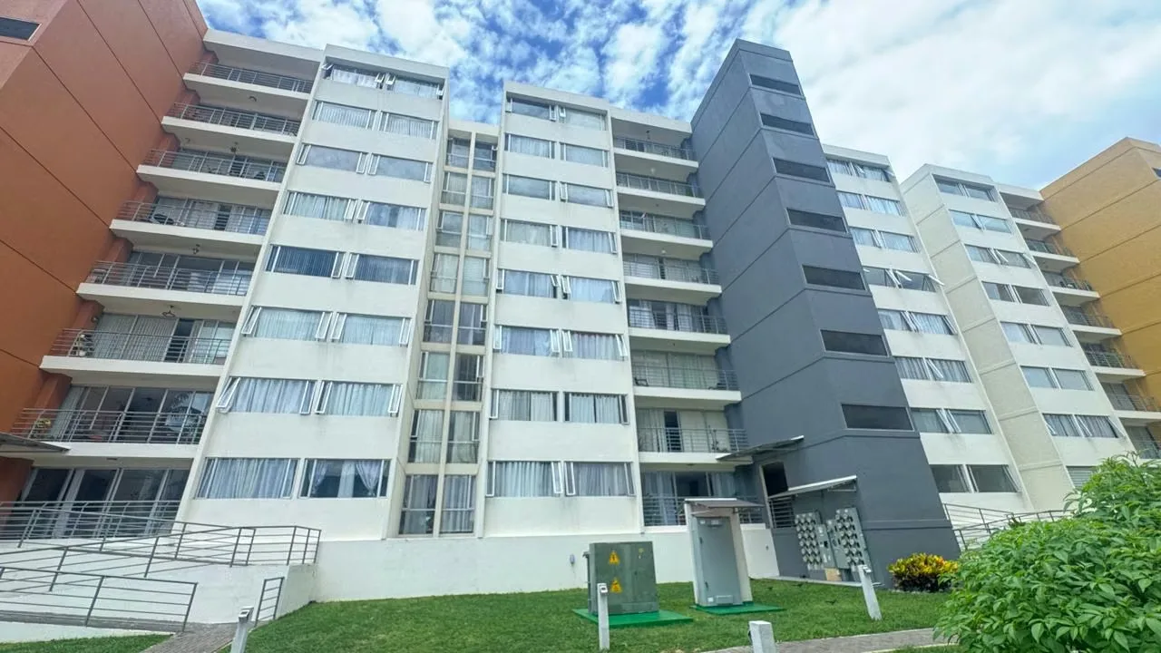 This apartment combines comfort, security and quality of life in an environment designed for families. It has 3 bedrooms, the main one with large closet and private bathroom, furnished ...