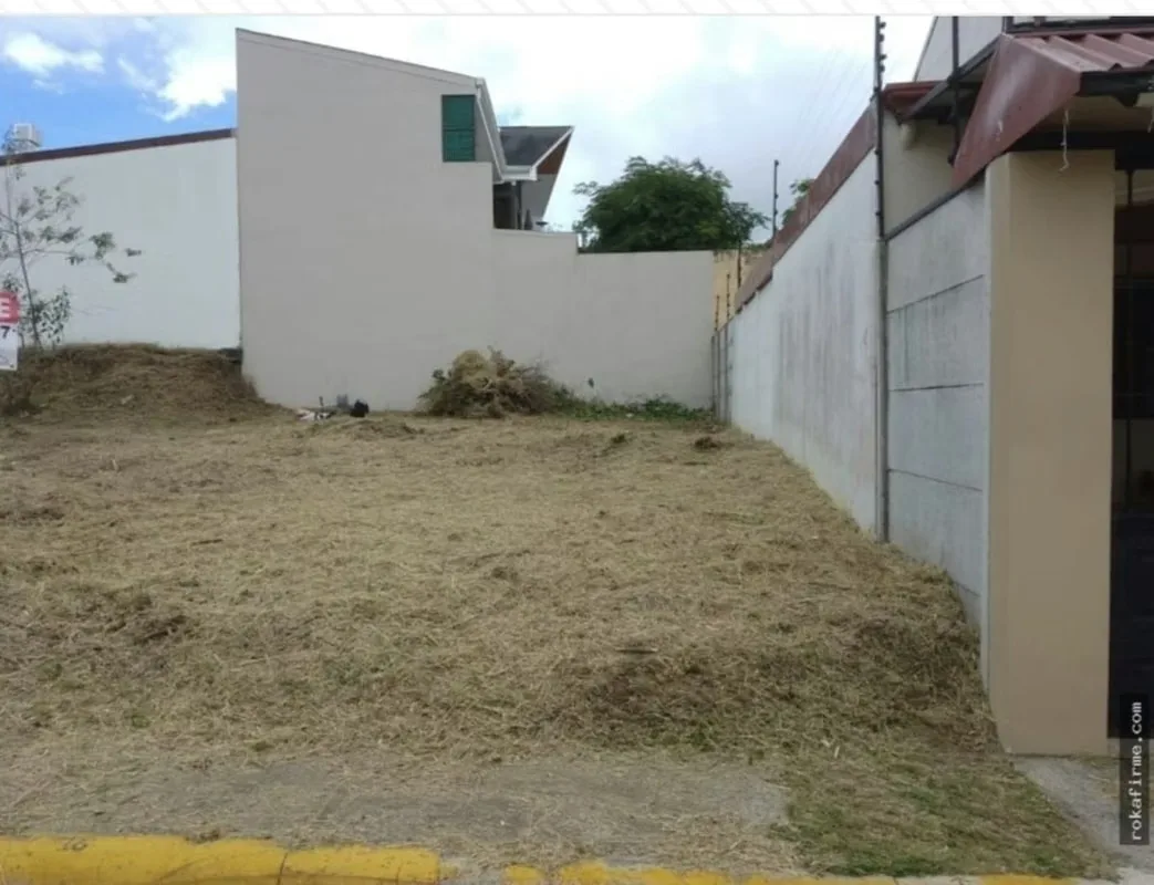 Se Vende Hermoso Lote en Residencial Bello Verde en San Rafael de Heredia