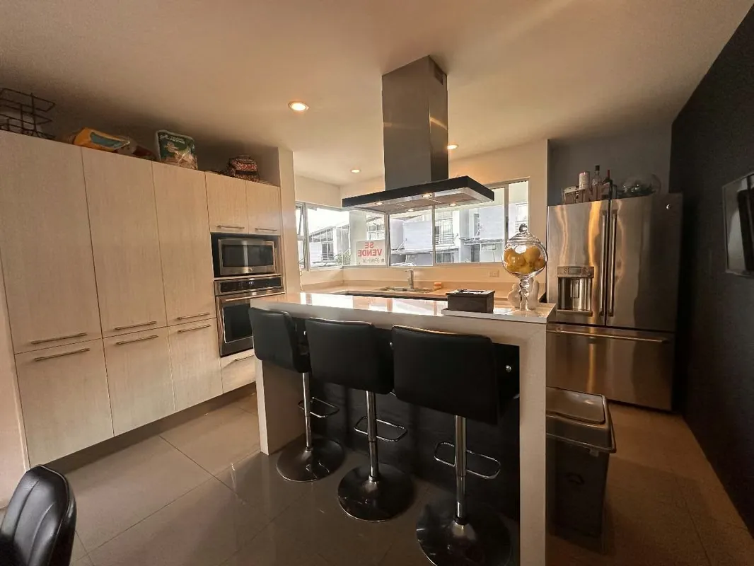 Se vende casa en condominio Sabanilla. Construcción aproximados: 205 m² Lote 230 m² Primera planta: Garaje 2 vehículos, Cocina con isla comedor, Sala, cuarto de lavado y sala de TV, ..., photo 5