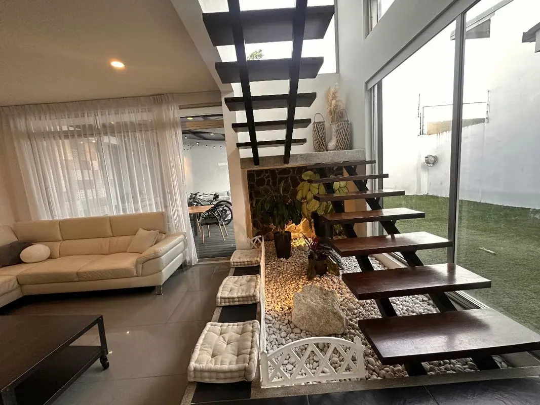 Se vende casa en condominio Sabanilla. Construcción aproximados: 205 m² Lote 230 m² Primera planta: Garaje 2 vehículos, Cocina con isla comedor, Sala, cuarto de lavado y sala de TV, ..., photo 9