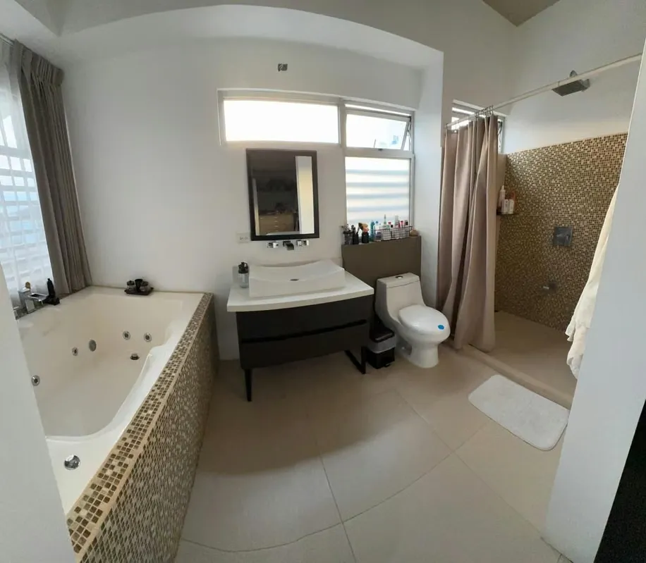 Se vende casa en condominio Sabanilla. Construcción aproximados: 205 m² Lote 230 m² Primera planta: Garaje 2 vehículos, Cocina con isla comedor, Sala, cuarto de lavado y sala de TV, ..., photo 10