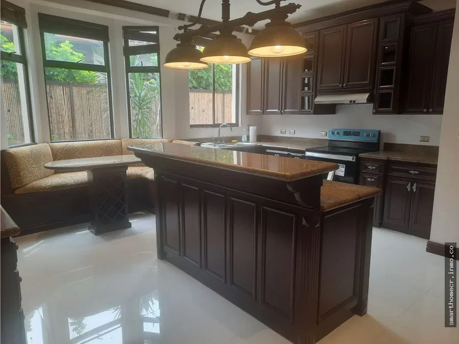 ALQUILER/VENTA DE CASA EN HACIENDA LINDORA*