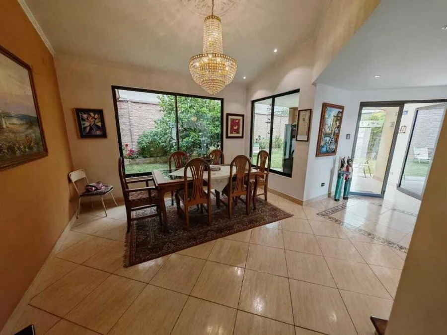 Venta de casa esquinera con uso mixto en El Carmen de Guadalupe US$ 350,000 #9916 - Venta en Goicoechea, photo 8