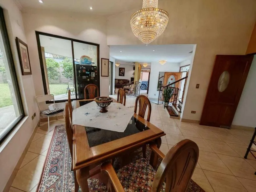 Venta de casa esquinera con uso mixto en El Carmen de Guadalupe US$ 350,000 #9916 - Venta en Goicoechea, photo 10