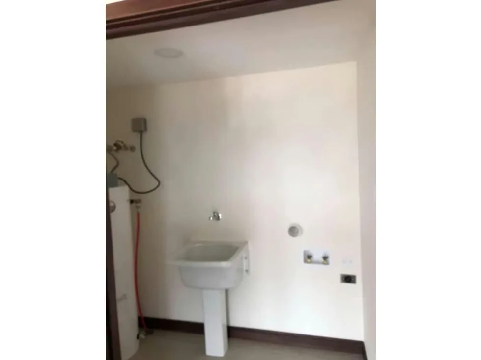 Excelente Oportunidad. Apartamento en Condominio Torre Yoses, epicentro de desarrollo inmobiliario con varios proyectos en ejecución que dan plusvalía a la zona. Colindante con ..., photo 14