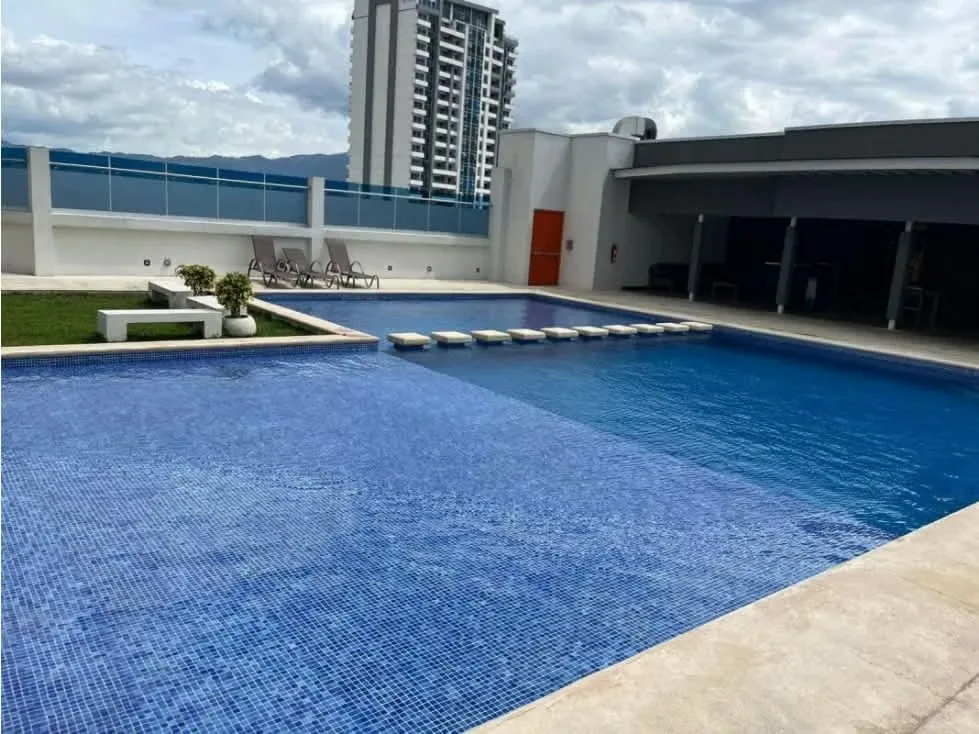 Excelente Oportunidad. Apartamento en Condominio Torre Yoses, epicentro de desarrollo inmobiliario con varios proyectos en ejecución que dan plusvalía a la zona. Colindante con ..., photo 3