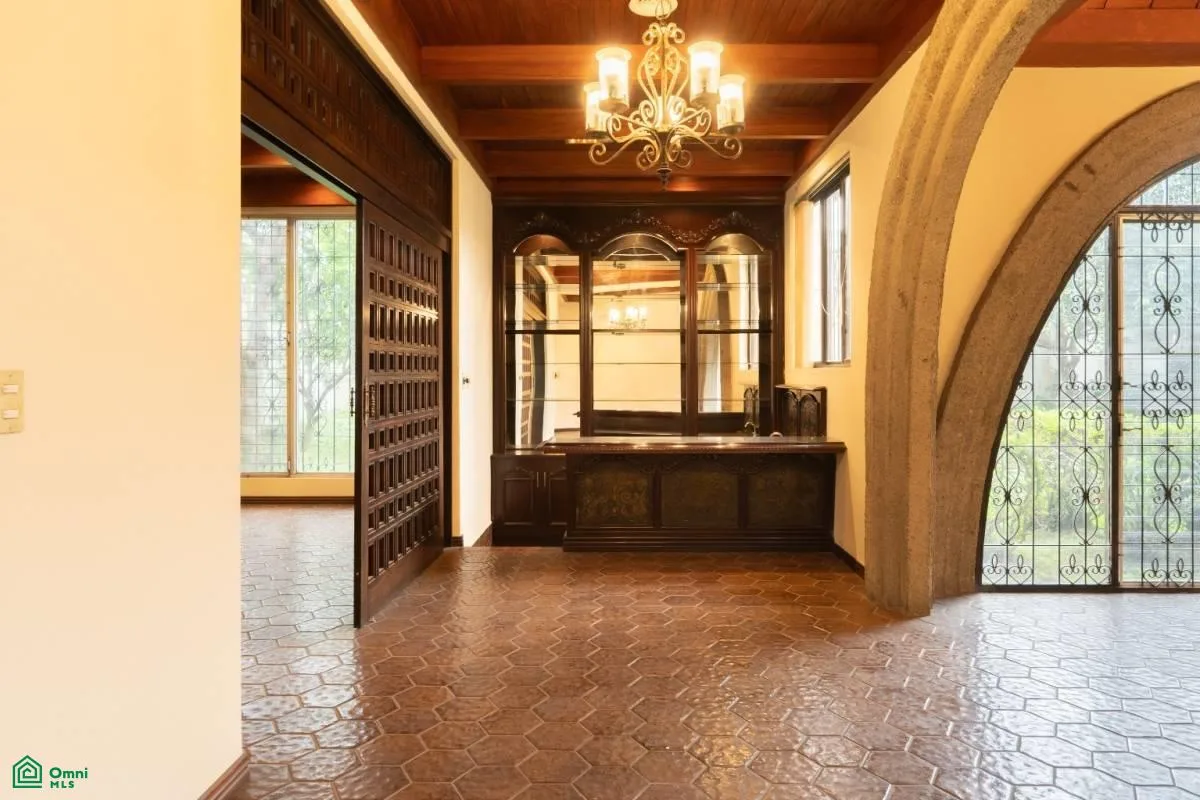 Casa Icónica de los 70´s en Rohrmoser
