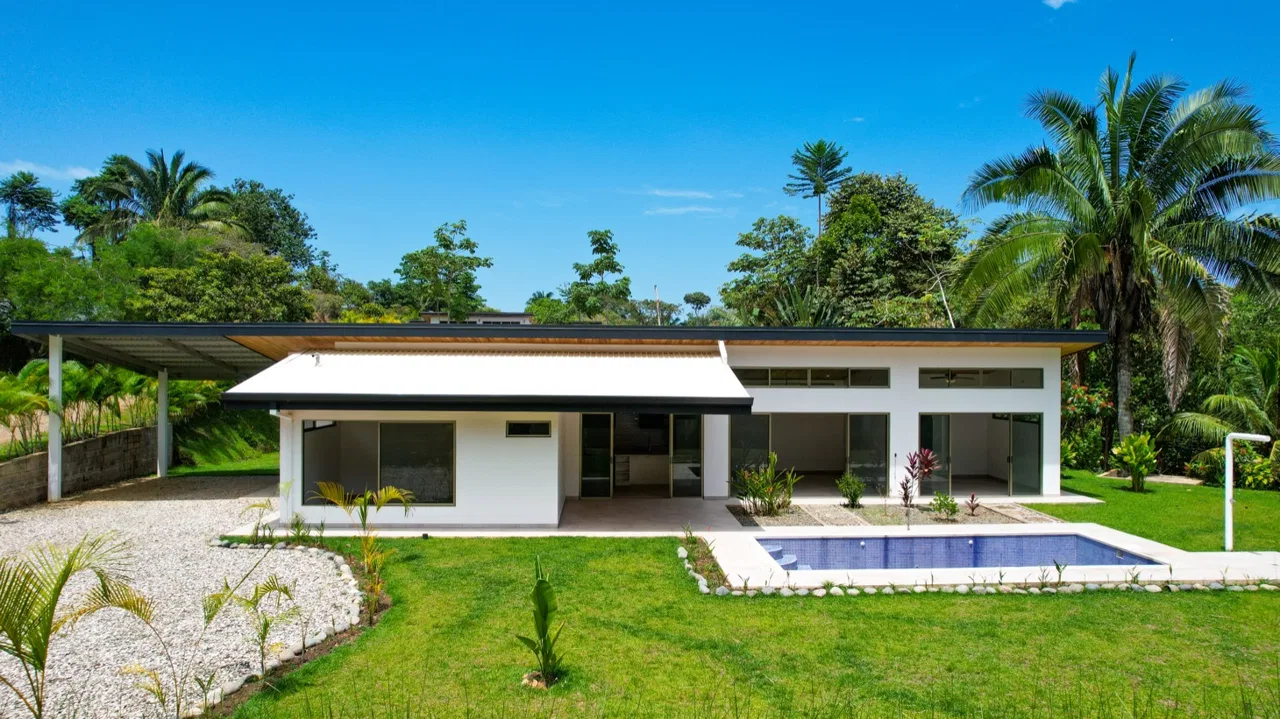 PROPERTY WITH THREE BEDROOM HOME IN A GATED COMMUNITY, IN OJOCHAL – 0.25 ACRES