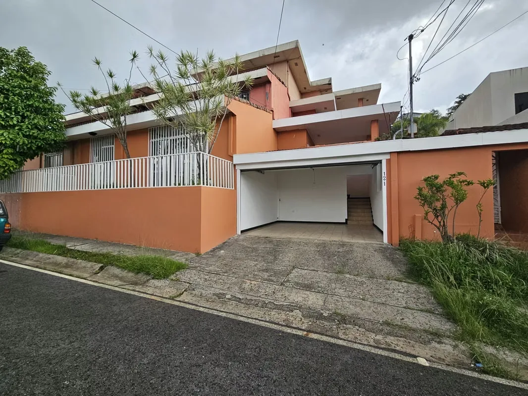 3 Bedroom House for Rent in Escazu, San Jose for $1,700/mo
