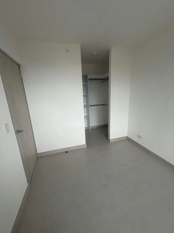 Comodidad, modernidad y una ubicación privilegiada se unen en este hermoso espacio. Ideal para vivir con estilo o disfrutar en ...