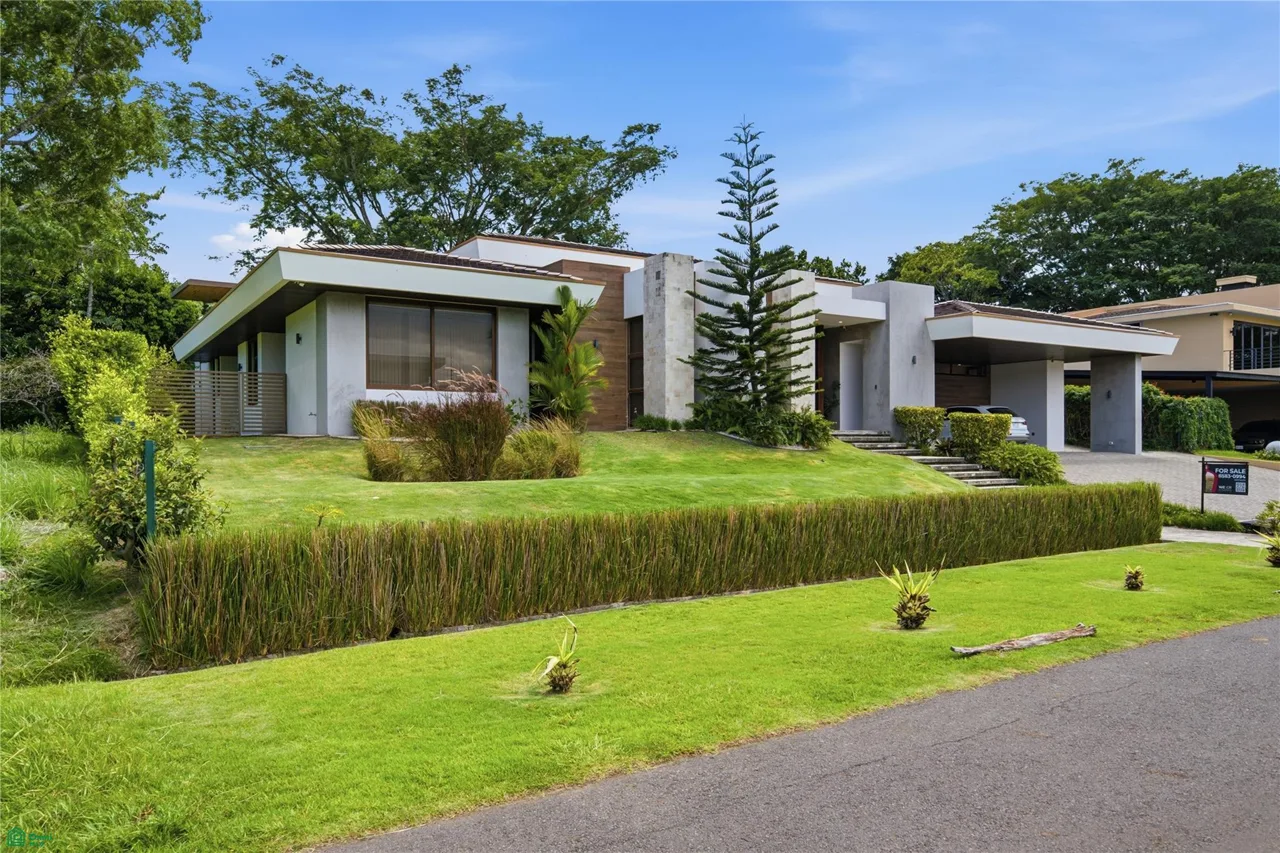 Casa Solara en Hacienda Los Reyes – Donde convergen los mejores estilos de vida de Costa Rica.