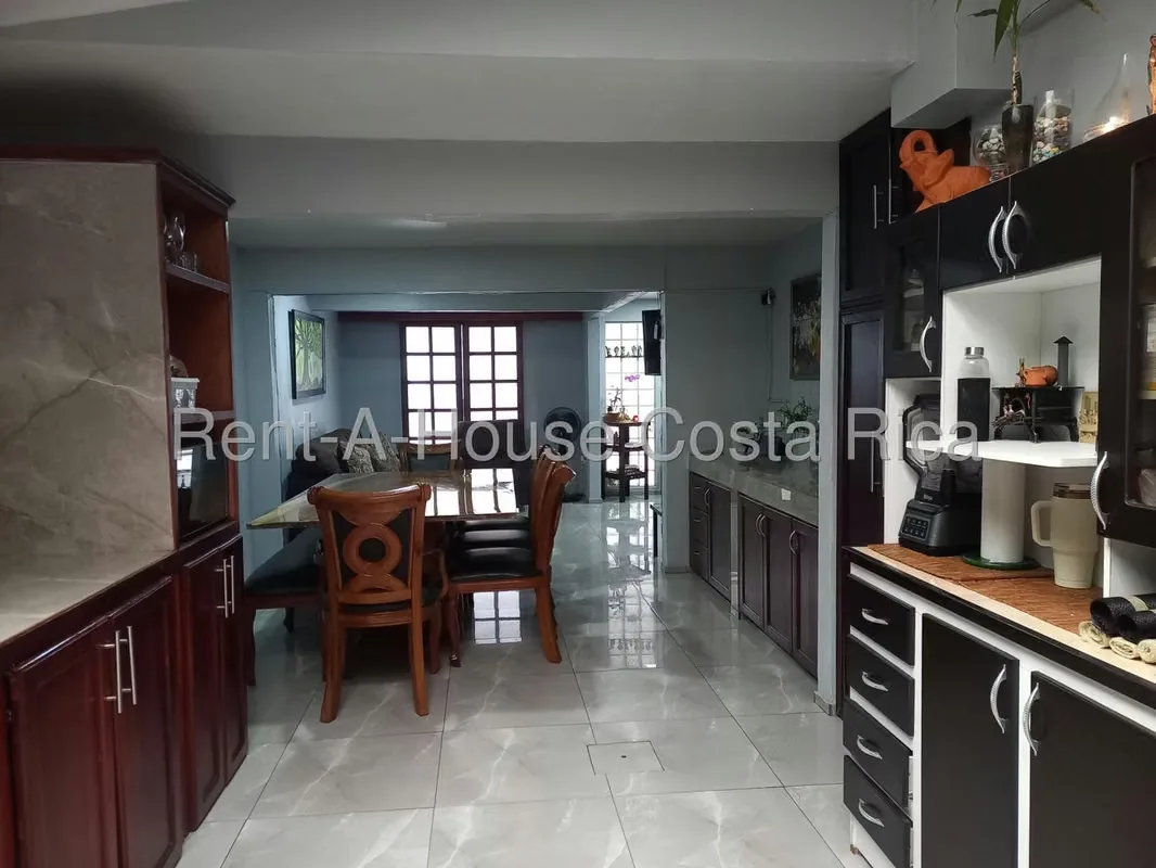¡Encuentra el espacio que tu familia necesita en Mata de Plátano, Guadalupe! Esta casa de dos plantas ofrece una distribución amplia y funcional, dentro de un residencial con guarda ..., photo 5