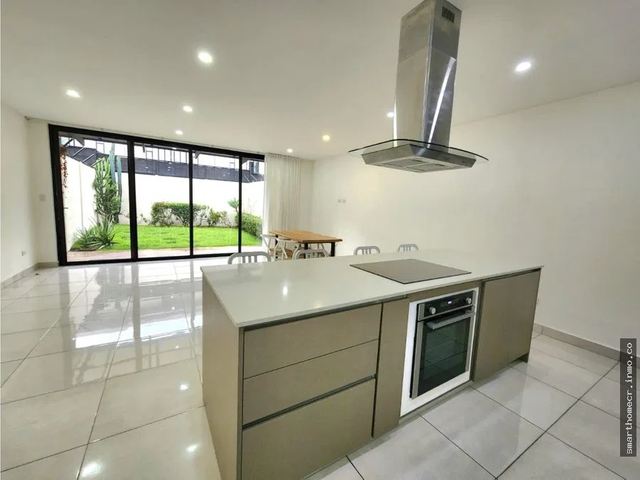 ALQUILER Y VENTA DE CASA EN CONDOMINIO EN LINDORA, SANTA ANA*