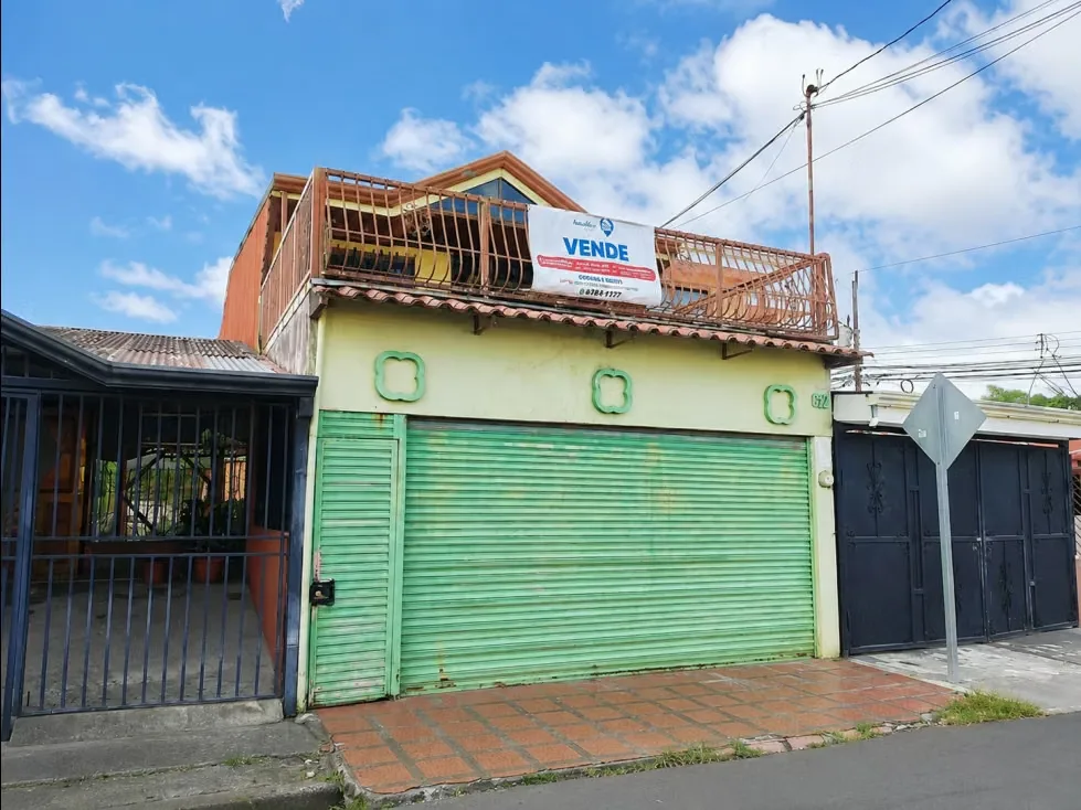 Casa En Venta De Dos Niveles En Aguacaliente, Cartago
