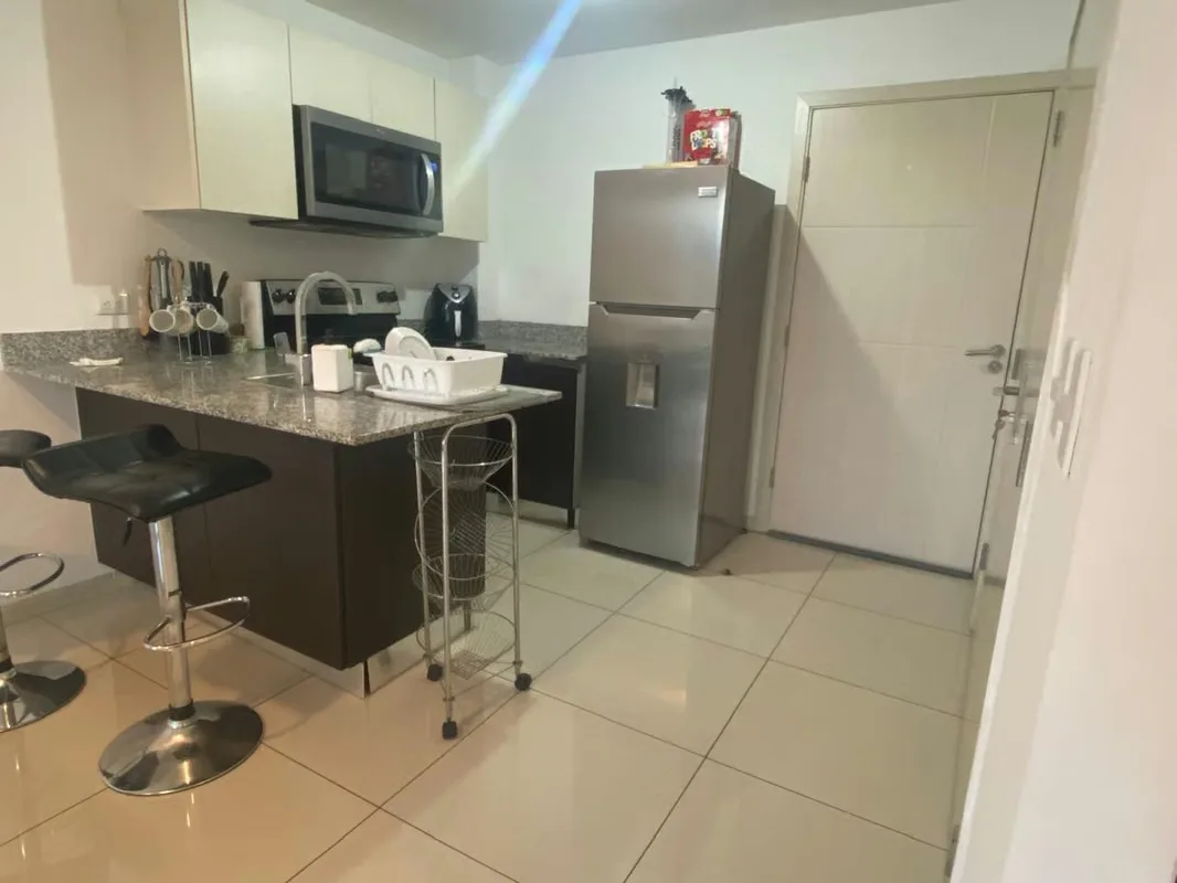 Alquiler de apartamento semiamueblado
