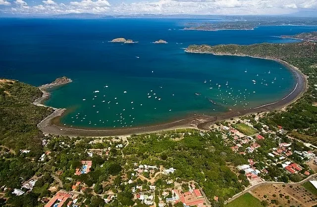 Take advantage of this outstanding investment opportunity in the heart of Playas del Coco. This 661.27 m² lot is strategically located on the main road, offering excellent visibility ..., photo 2