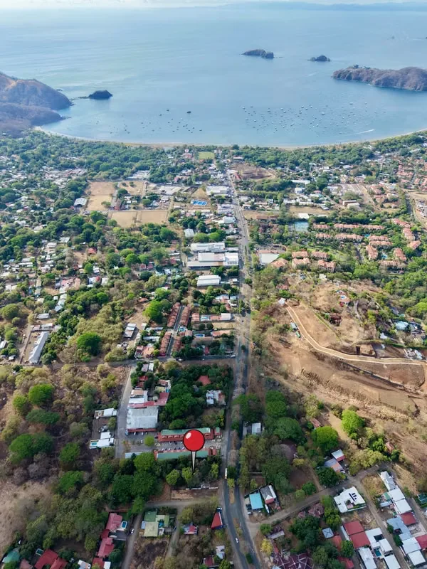 Take advantage of this outstanding investment opportunity in the heart of Playas del Coco. This 661.27 m² lot is strategically located on the main road, offering excellent visibility ..., photo 4