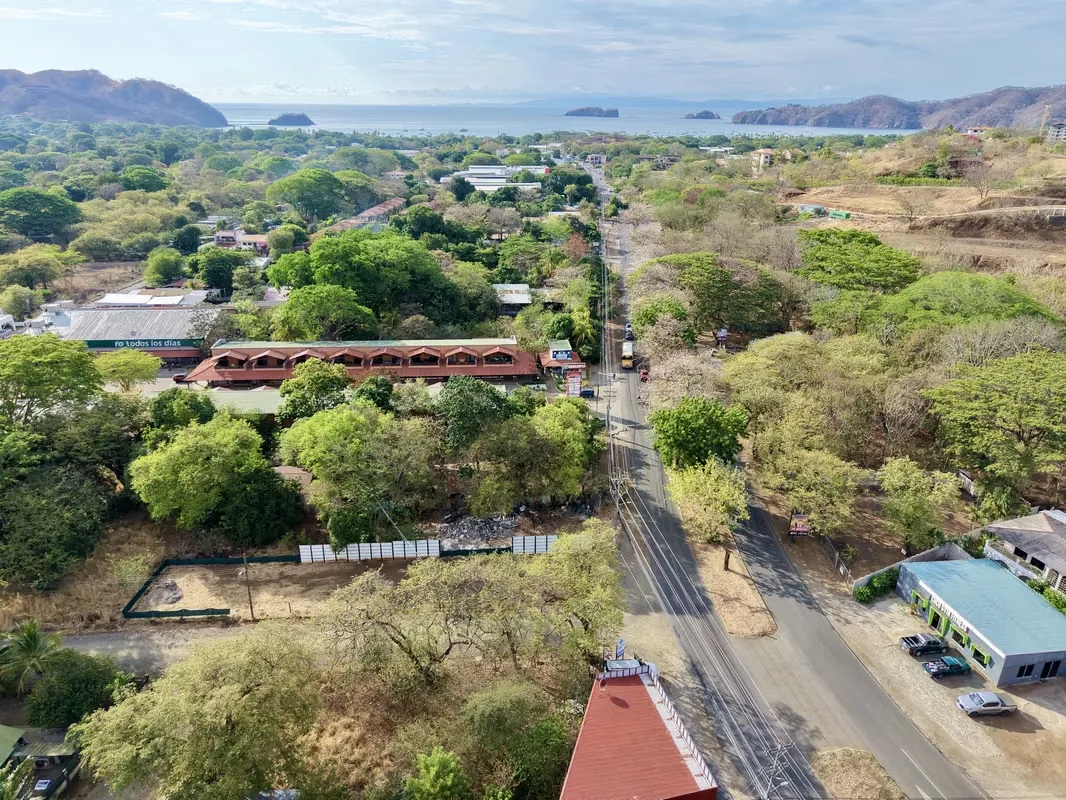 Take advantage of this outstanding investment opportunity in the heart of Playas del Coco. This 661.27 m² lot is strategically located on the main road, offering excellent visibility ..., photo 5