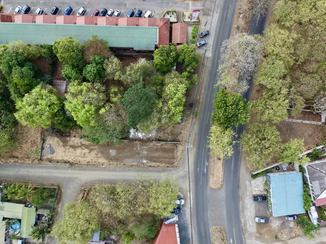 Take advantage of this outstanding investment opportunity in the heart of Playas del Coco. This 661.27 m² lot is strategically located on the main road, offering excellent visibility ..., photo 9