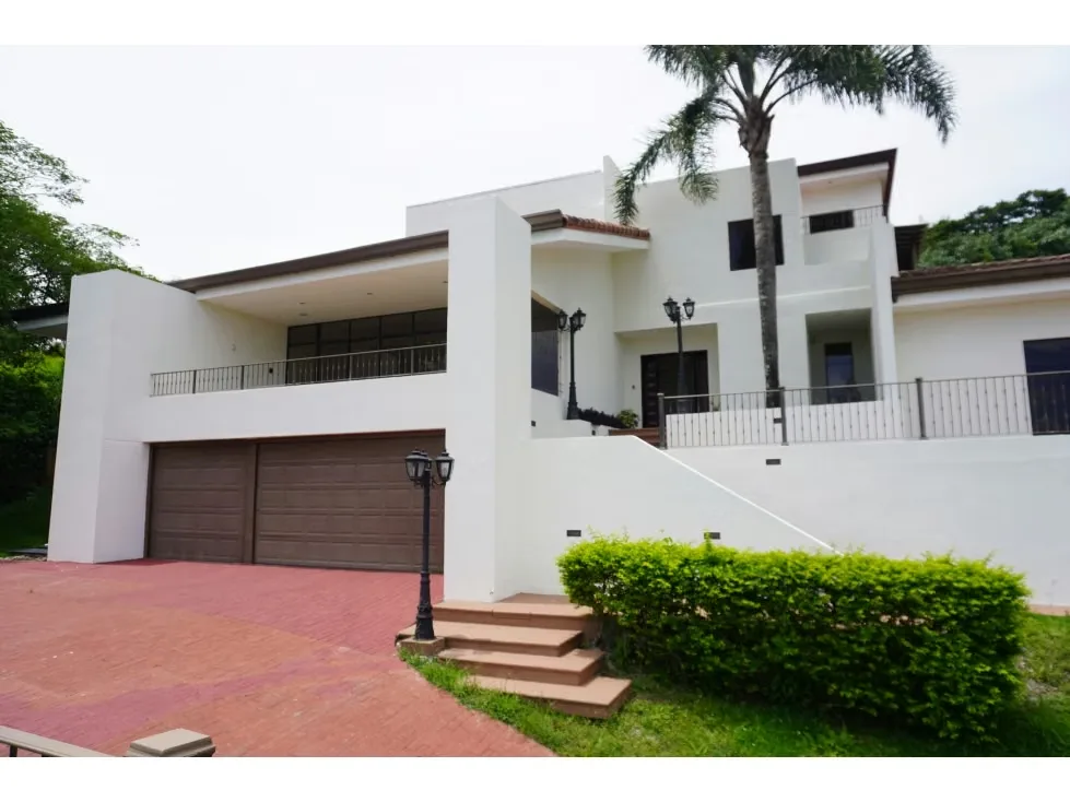 VENTA DE CASA DE LUJO, HACIENDA LOS BAMBUES, CUIDAD COLON 4234 (GC)
