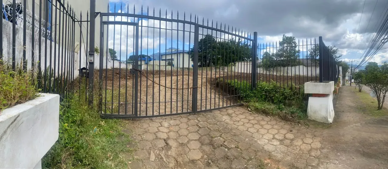 Calle 49, Los Yoses, San Pedro, Montes de Oca, San Jose (Costa Rica) - Property of excellent size for sale in the best location in Los Yoses. The lot measures 2,097 m2 (half an acre), ..., photo 5